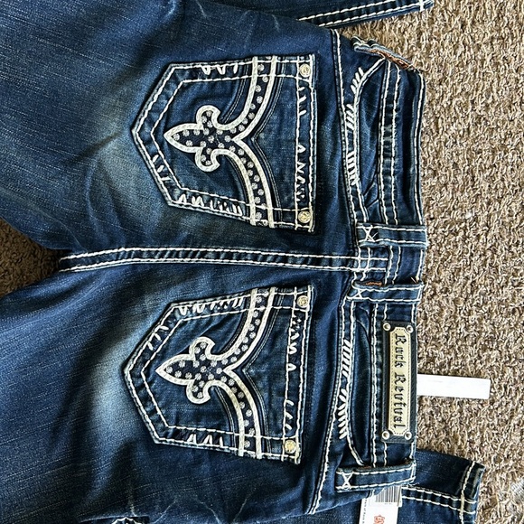 Skinny Rock Revival - Picture 3 of 3